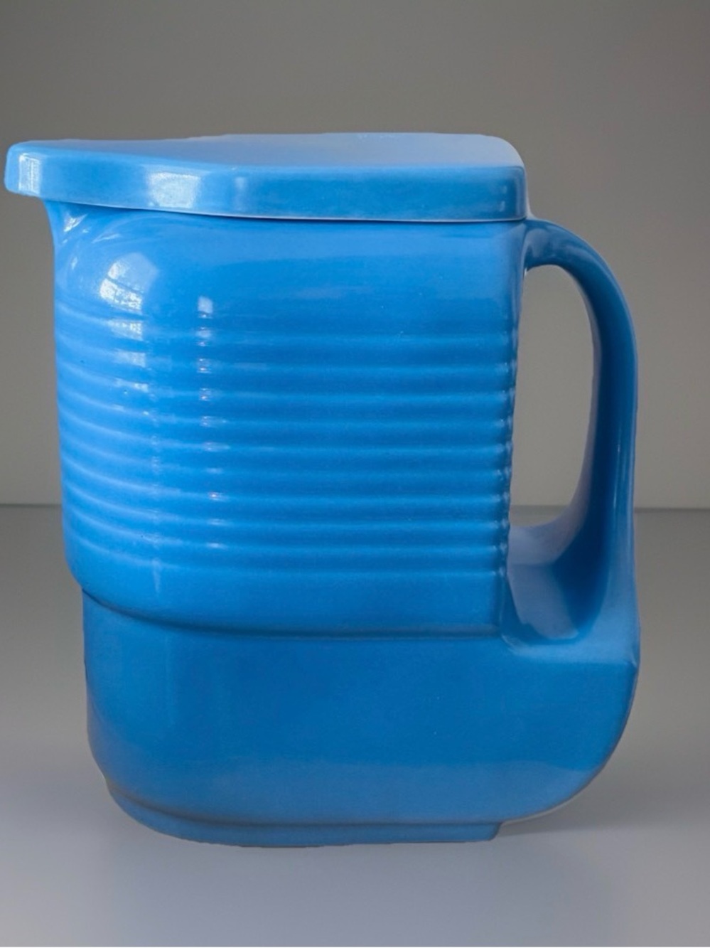 1930s Art Deco Westinghouse Hall Periwinkle Blue Pitcher Summertime
Vintage Rare
